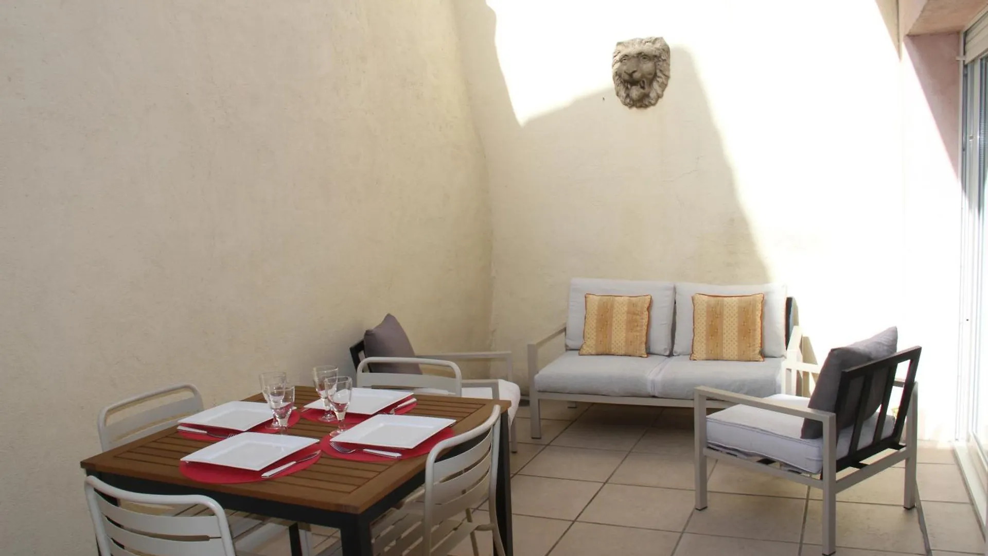 펜션 Agreable Maison De Ville Eyragues